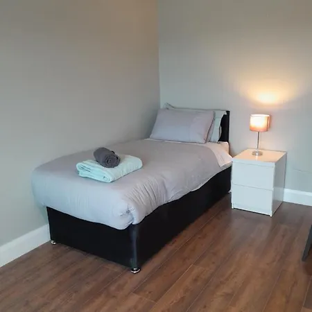 Hilltop Haven, Lejlighed *